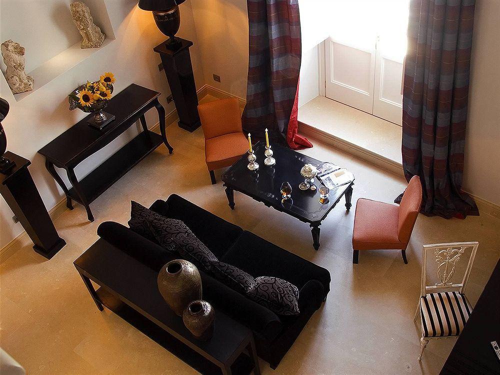 Palazzo Gattini Luxury Hotel - Vretreats มาเตรา ภายนอก รูปภาพ