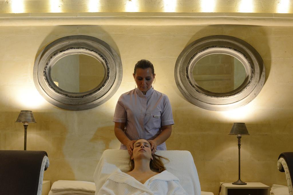 Palazzo Gattini Luxury Hotel - Vretreats มาเตรา ภายนอก รูปภาพ